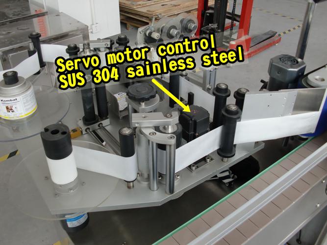 Intelligent kontroll Double Side Bottle Labeler Machine med oppsamlingsflate