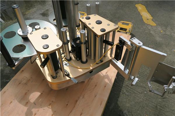 High Speed Rotary Sticker Merkemaskin med rotasjonsfunksjon