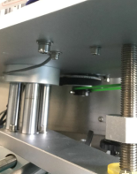 opp-press mekanisme toppflasker automatisk flaskemerkemaskin med CE-sertifikat