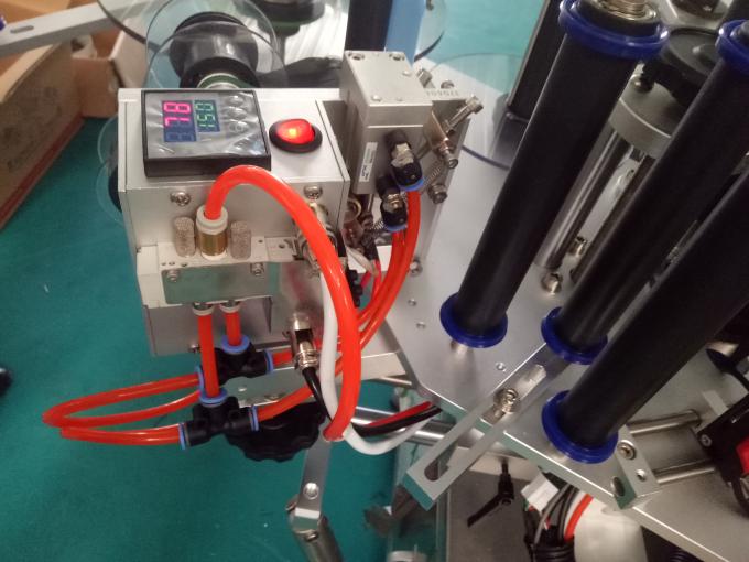 Tilpasset tre eller dobbel side klistremerke merkemaskin med kodemaskin