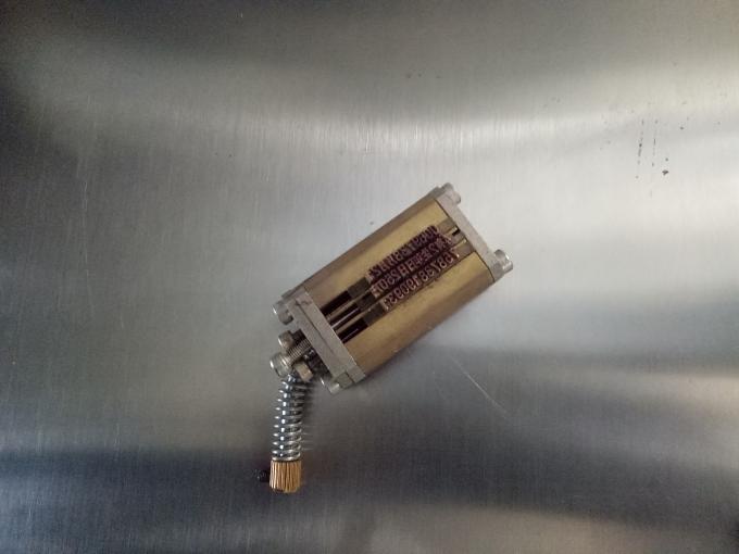 Tilpasset tre eller dobbel side klistremerke merkemaskin med kodemaskin