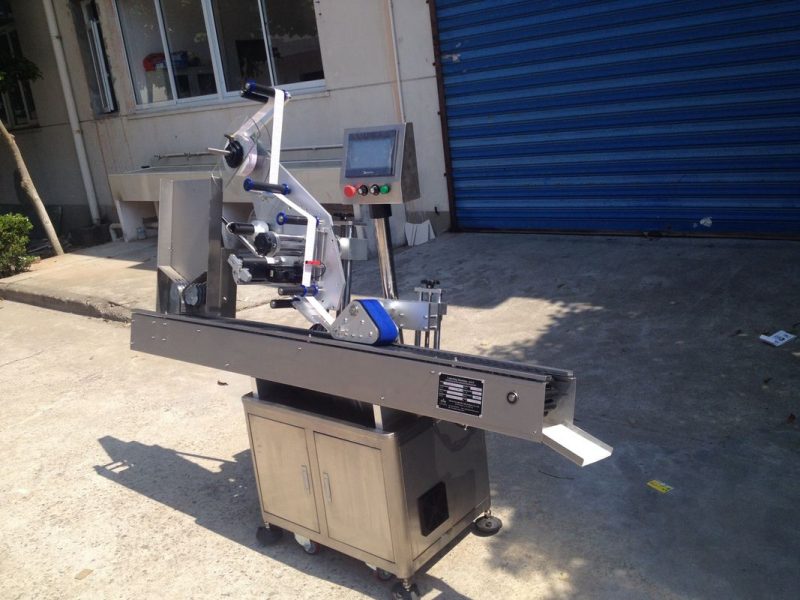 Kina 12-25mm Diameter rund flaske selvklebende klistremerke automatisk merkemaskin for leppestift kosmetikk leverandør